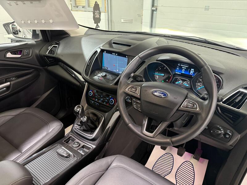 FORD KUGA