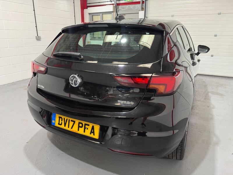 VAUXHALL ASTRA